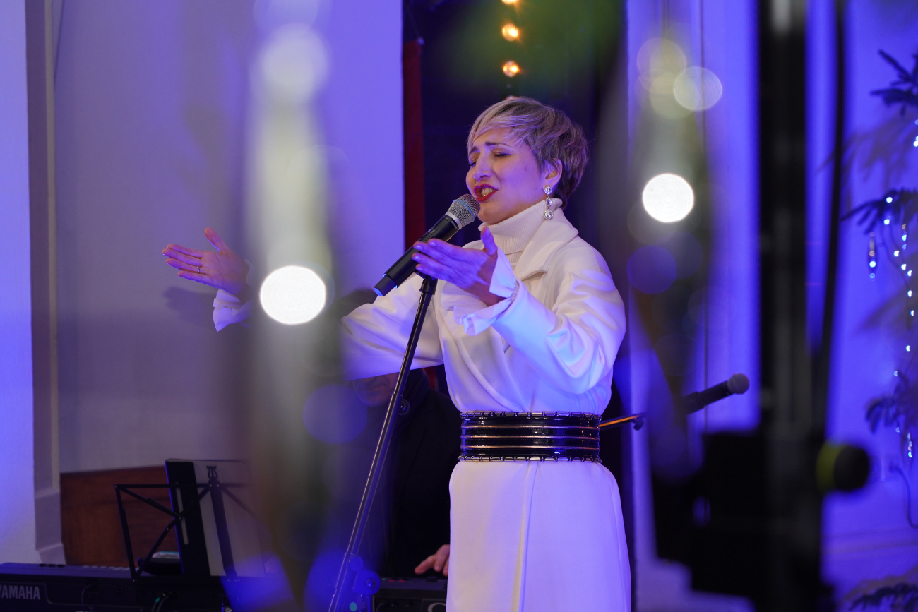 Kościół pękał w szwach. Śpiewali z Magdą Steczkowską