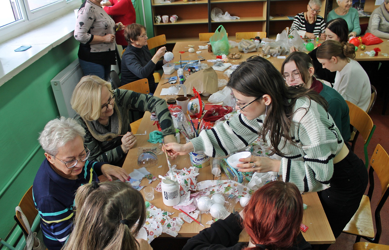 Młodzież i seniorzy połączyli siły