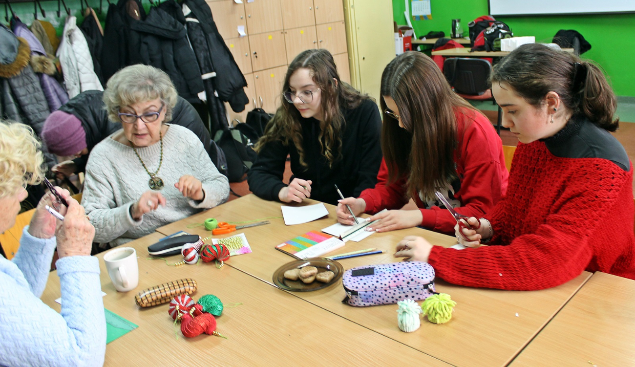 Młodzież i seniorzy połączyli siły