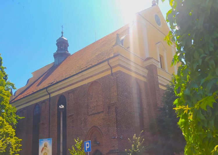 Milion na remont kościoła. Radny: mnie to przeraża