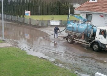 Leśna w błocie. Mieszkańcy walczą o drogę