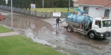 Leśna w błocie. Mieszkańcy walczą o drogę