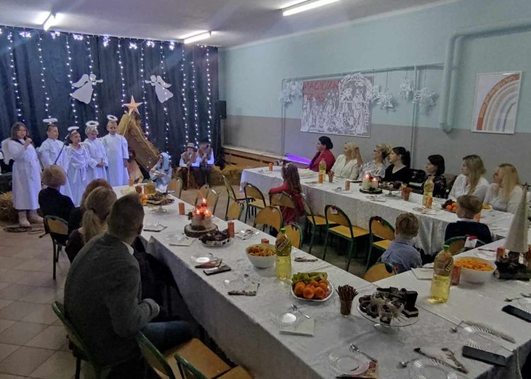 Spotkanie świąteczne w III  klasie w Cieninie Z.