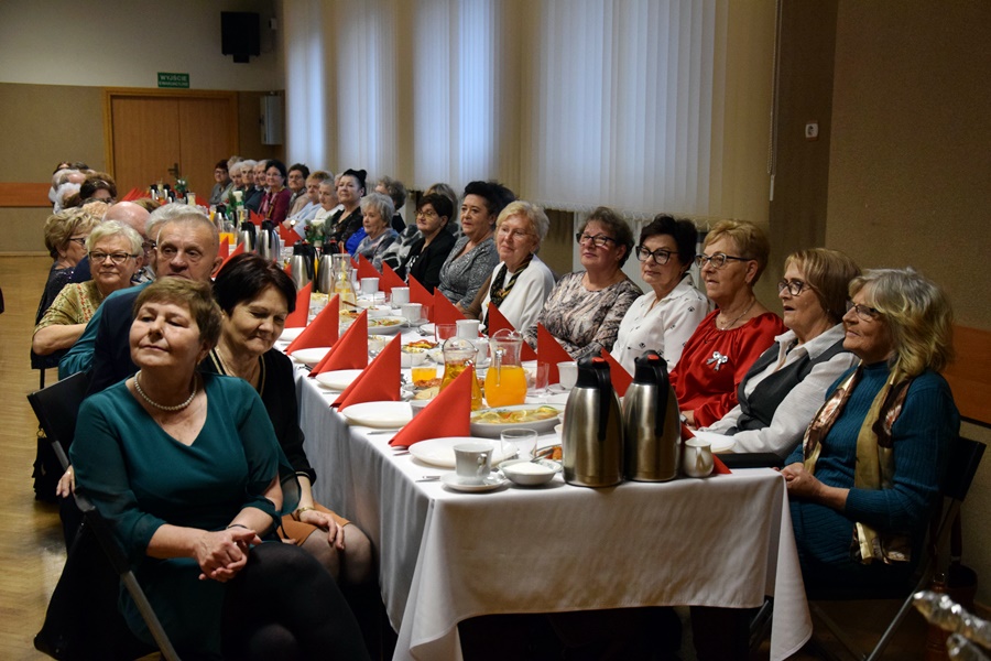 Ponad 200 osób na wigilii w Strzałkowie ZDJĘCIA