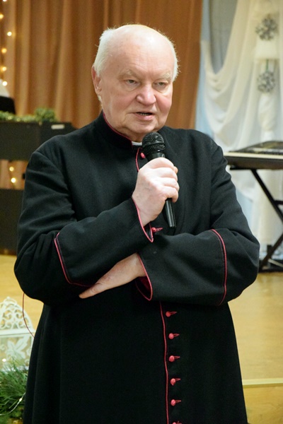 Ponad 200 osób na wigilii w Strzałkowie ZDJĘCIA