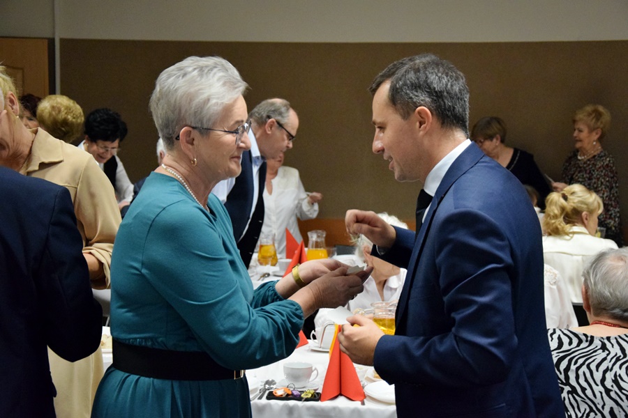 Ponad 200 osób na wigilii w Strzałkowie ZDJĘCIA