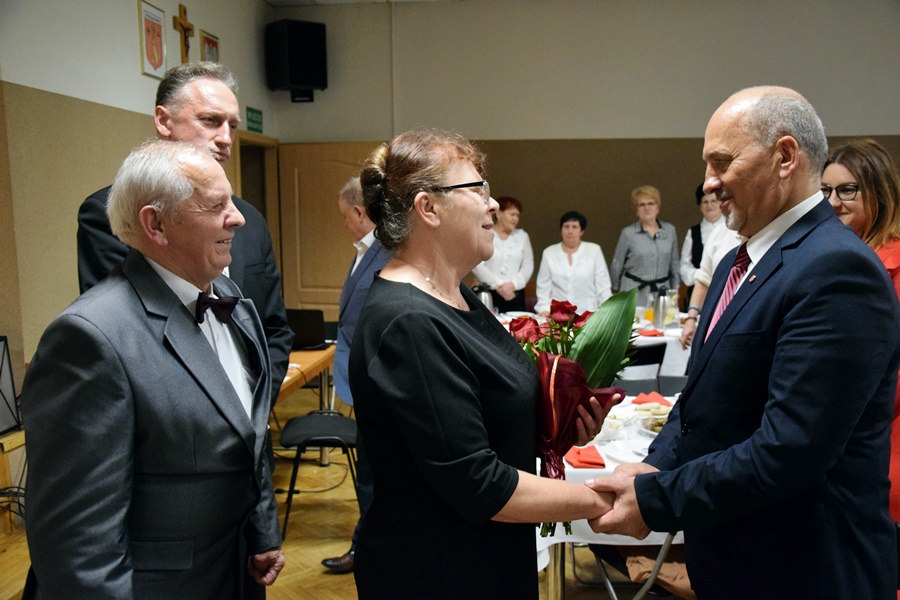 Ponad 200 osób na wigilii w Strzałkowie ZDJĘCIA