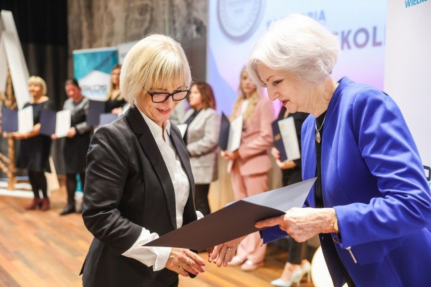 Uznanie dla najlepszych  placówek oświatowych w powiecie