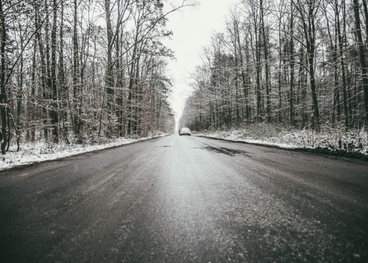 Będzie ślisko. Synoptycy wydali ostrzeżenie