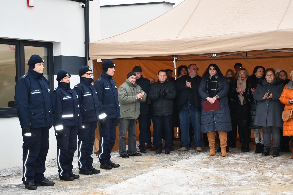 Posterunek w Ostrowitem już działa. Zobacz zdjęcia z otwarcia