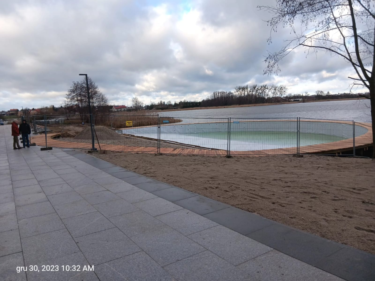 Koniec budowy coraz bliżej. Jest już basen ZOBACZ ZDJĘCIA