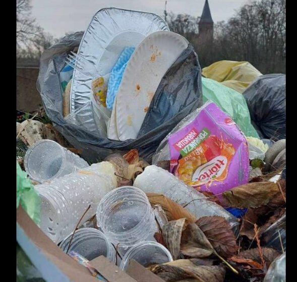 Sylwester na cmentarzu. Sprawa trafi na policję?