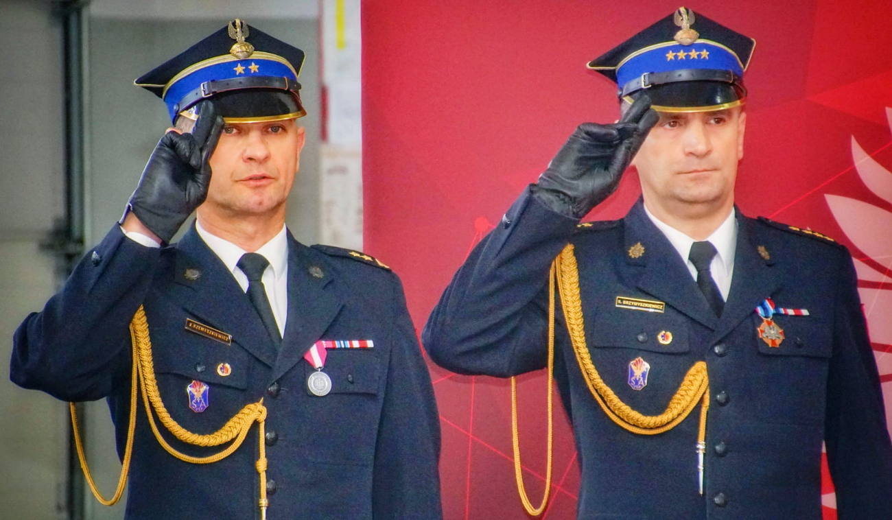 Komendant pożegnał się z mundurem