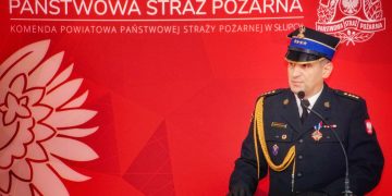 Komendant pożegnał się z mundurem