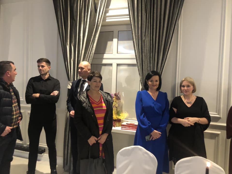 Dziś LO bawi się na studniówce ZDJĘCIA