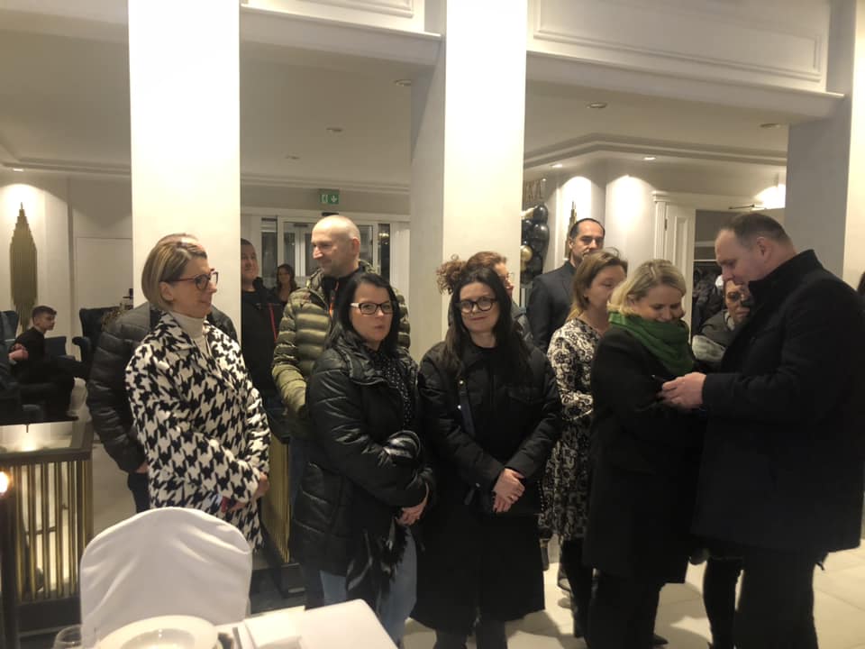 Dziś LO bawi się na studniówce ZDJĘCIA