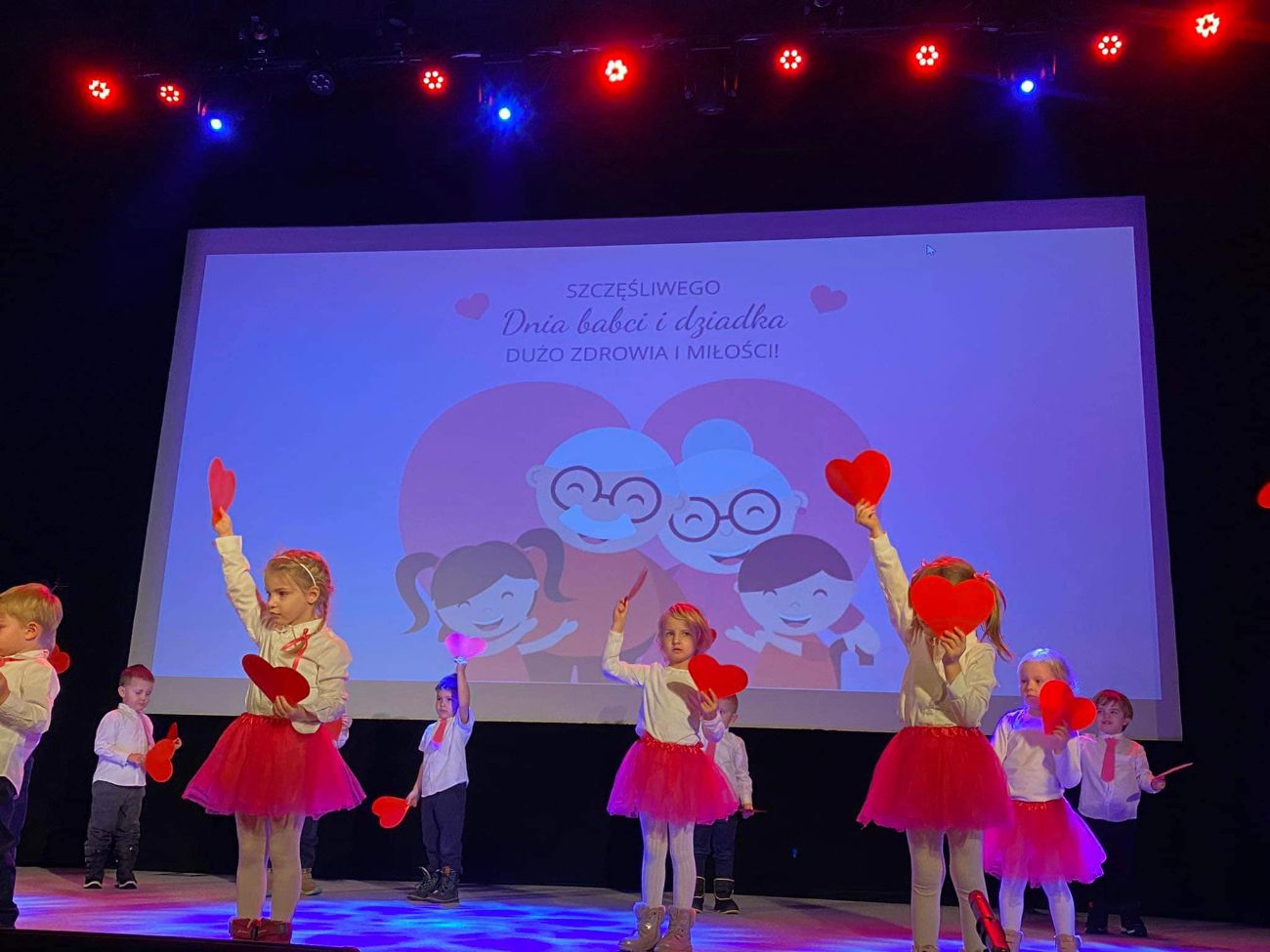 Dzień Babci i Dziadka z Małymi Odkrywcami z Piotrowic