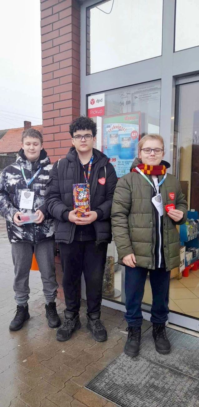 W Lądku kwestują dla WOŚP