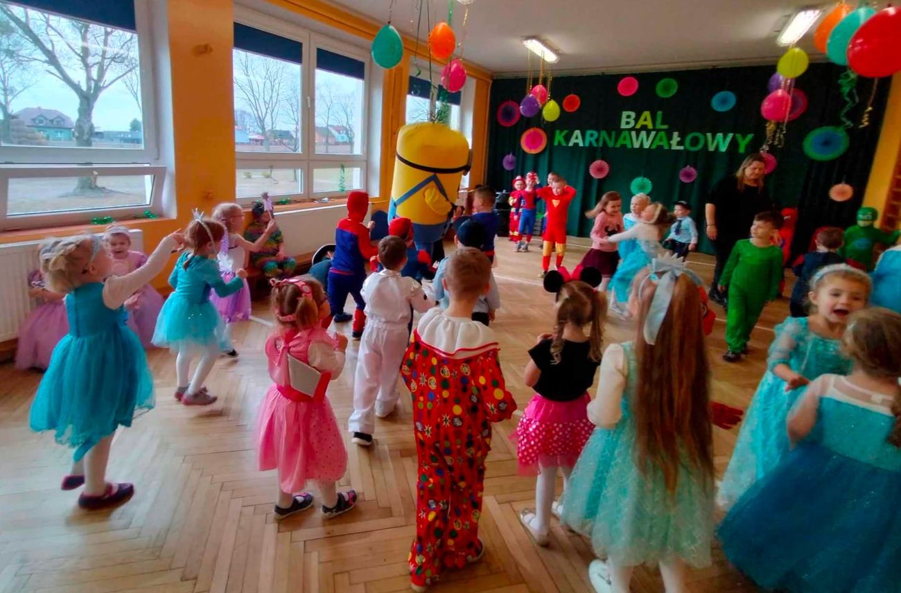 Bal karnawałowy w Kotuni