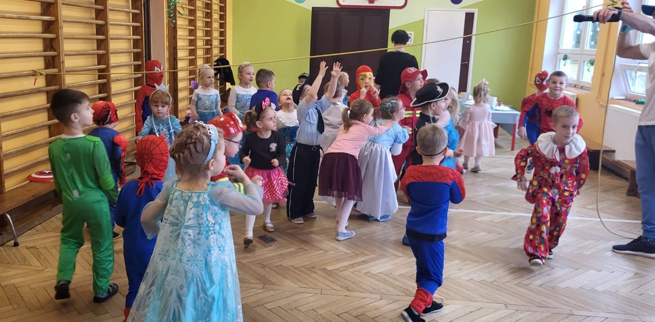 Bal karnawałowy w Kotuni