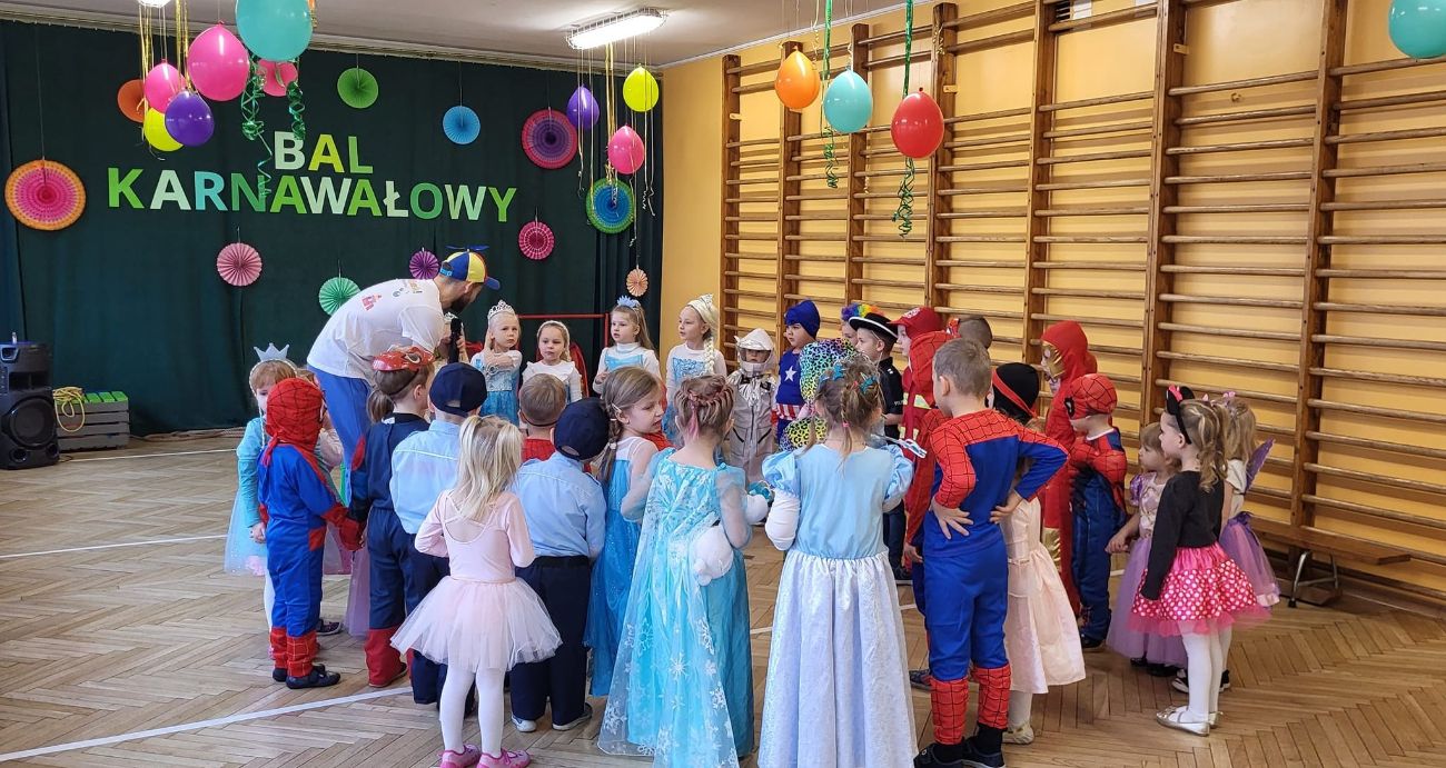 Bal karnawałowy w Kotuni