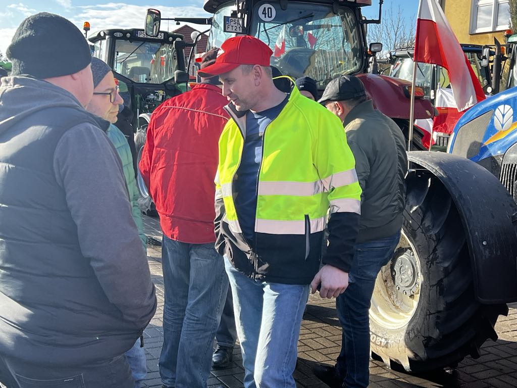 „30 lat nie byłem na proteście. Dziś musiałem tu być”. Rolnicy przeciwko polityce UE