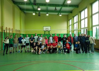 Komar-Motor z pucharem prezesa