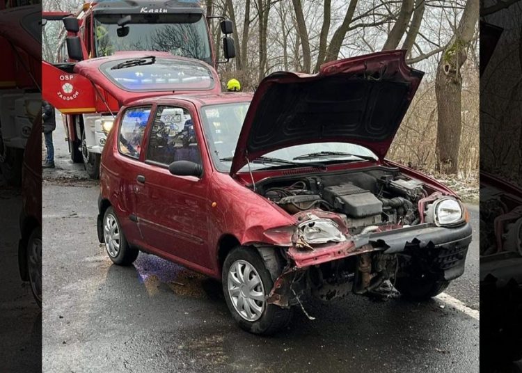 Wypadek w Wymysłowie. Interweniowały służby