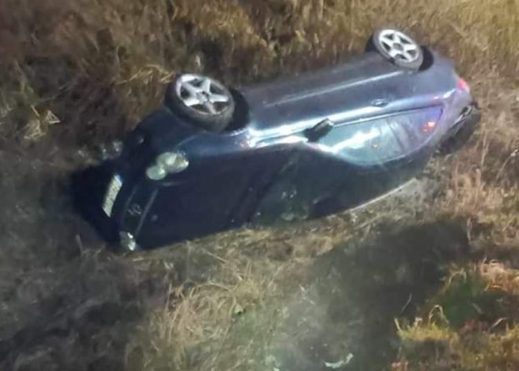 Wypadł z drogi. Groźnie w Wymysłowie