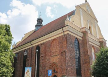 Będą remontować kościelny dach. Szukają wykonawcy