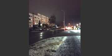 Ciemno na przejściu dla pieszych. „Czy kogokolwiek interesuje bezpieczeństwo?”