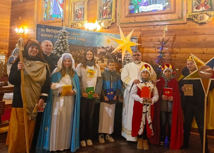 Kolędnicy misyjni w Ostrowie