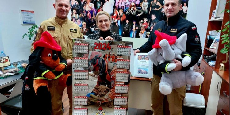 Słupeccy strażacy grają z orkiestrą