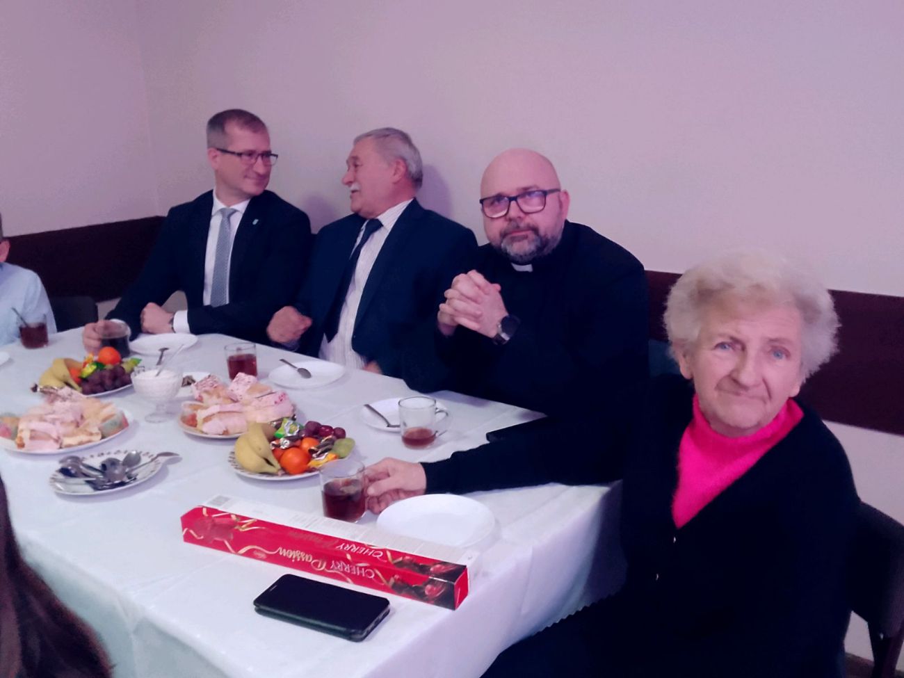 Choinka w Dziedzicach połączona z Dniem Babci i Dziadka