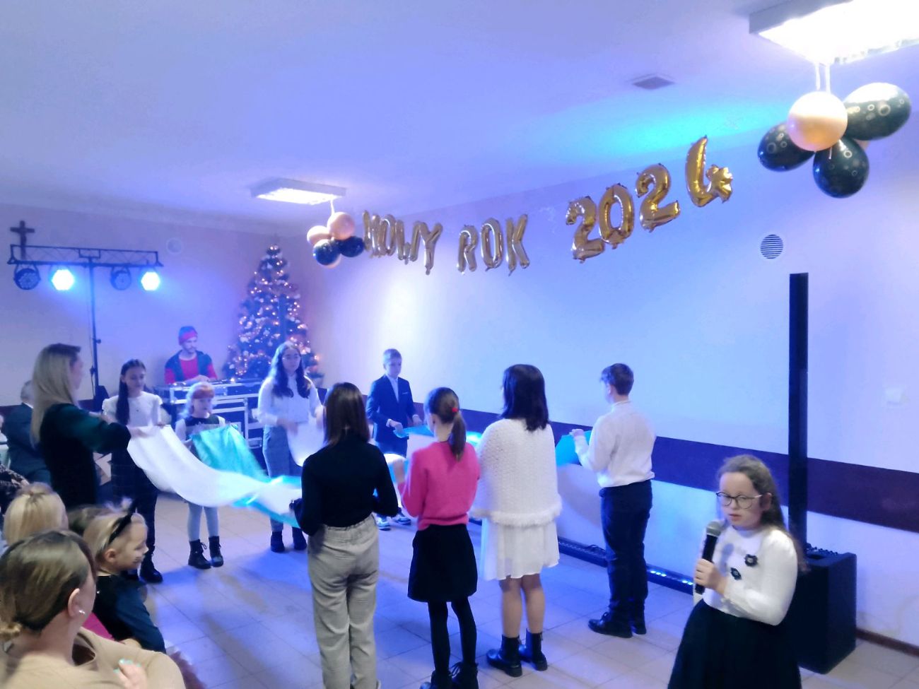 Choinka w Dziedzicach połączona z Dniem Babci i Dziadka