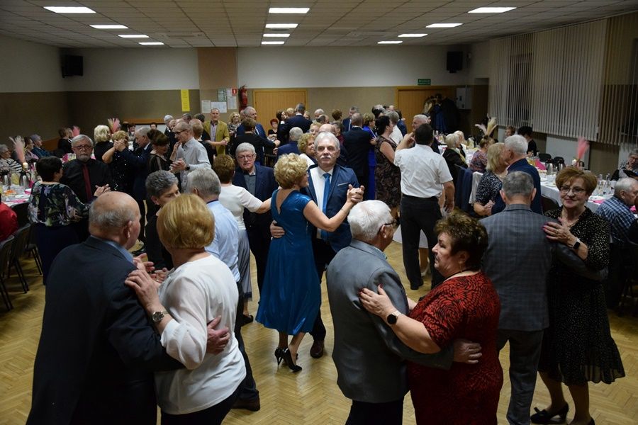 Dzień Babci i Dziadka na parkiecie. Świetna impreza w Strzałkowie