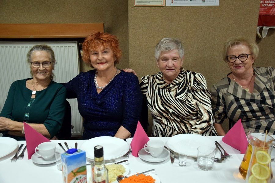 Dzień Babci i Dziadka na parkiecie. Świetna impreza w Strzałkowie