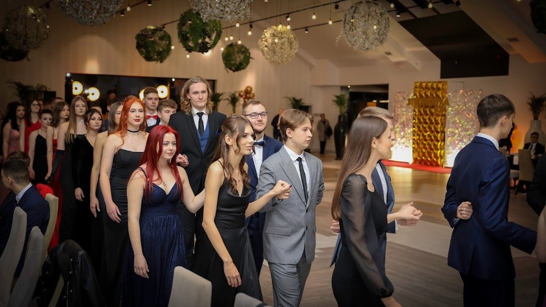 Studniówka Zawodówki. Zobacz zdjęcia