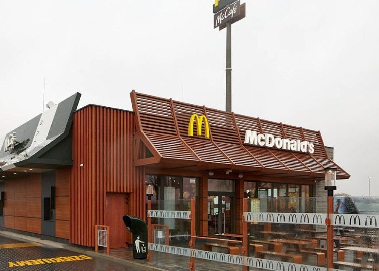 Chcą zmiany organizacji ruchu przy McDonaldzie