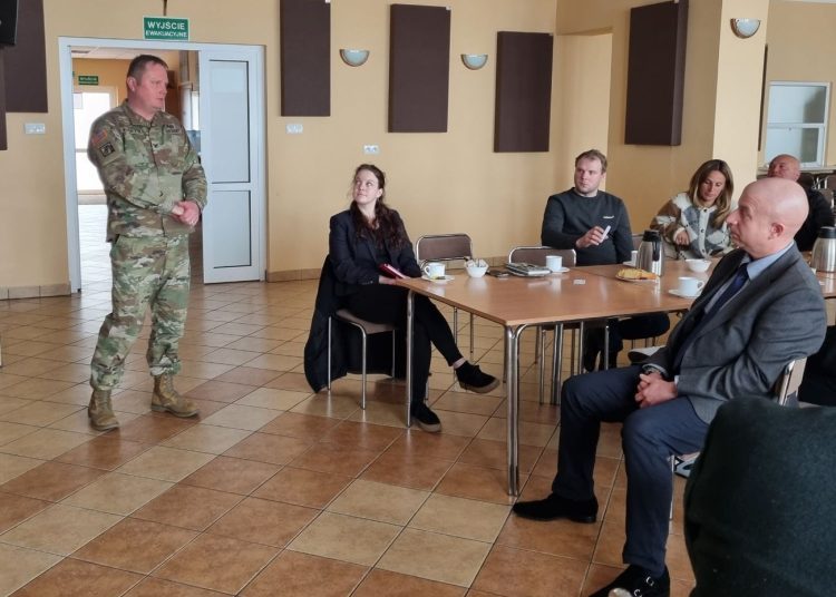 Kto może zarobić na rozwoju bazy w Powidzu?