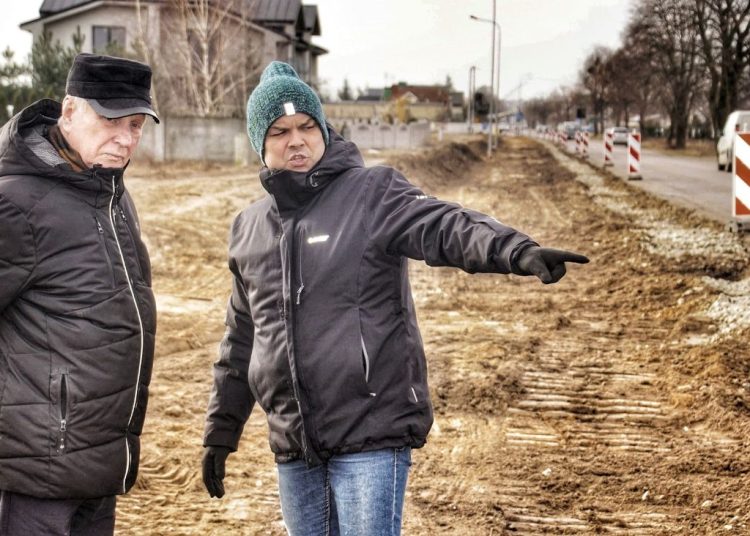 Budowa ścieżki rowerowej idzie pełną parą