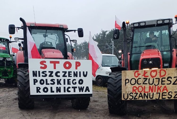 Rolnicy się zmobilizowali. Ponad 200 ciągników na drogach regionu