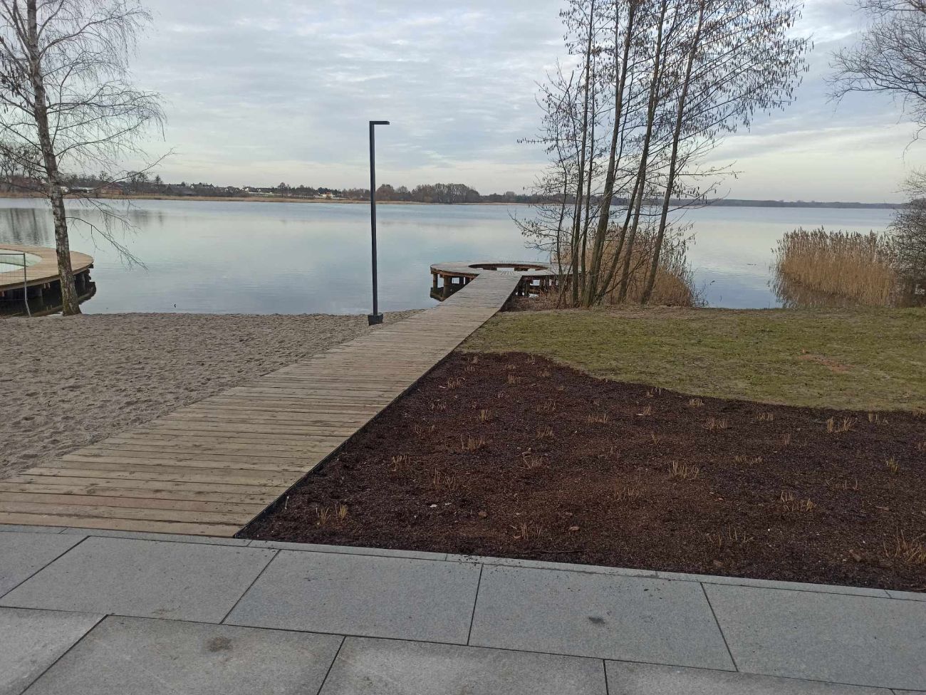 Jest pięknie nad jeziorem. Koniec prac ZDJĘCIA