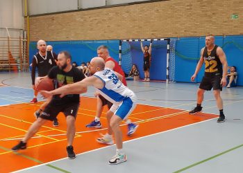 Niedziela z basketem