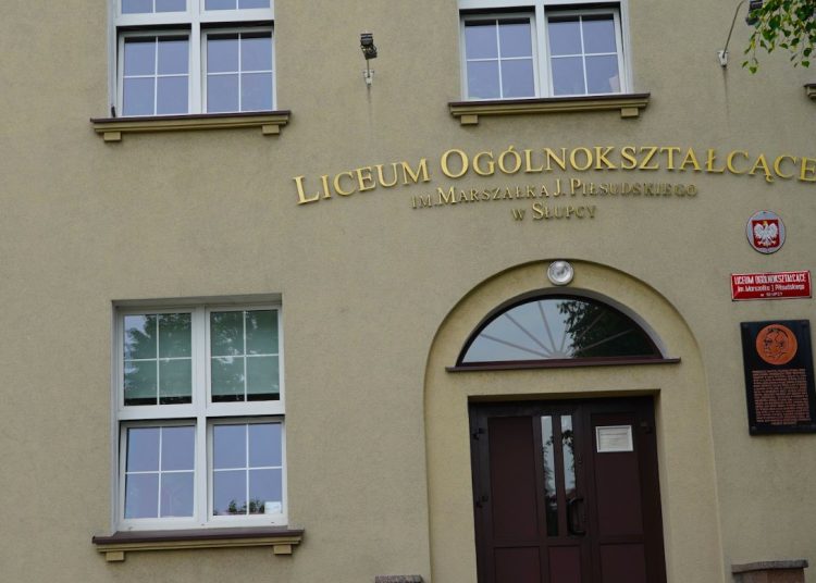 Czy można udowodnić istnienie Boga? O tym z Mariuszem Bekerem