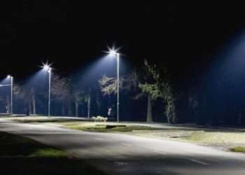 Radny pyta: Kiedy powrót pełnego oświetlenia?