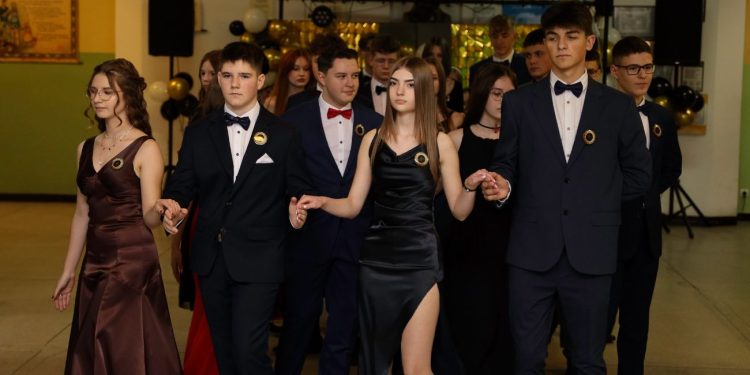 Bal Ósmoklasisty w Trójce ZDJĘCIA