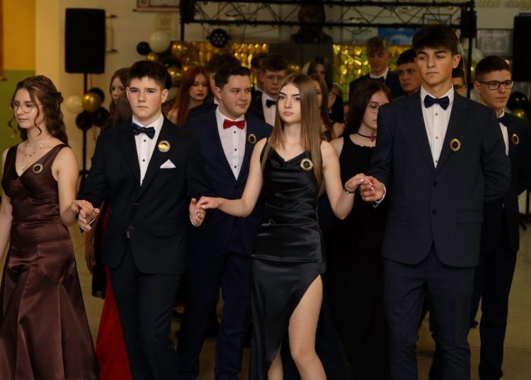 Bal Ósmoklasisty w Trójce ZDJĘCIA