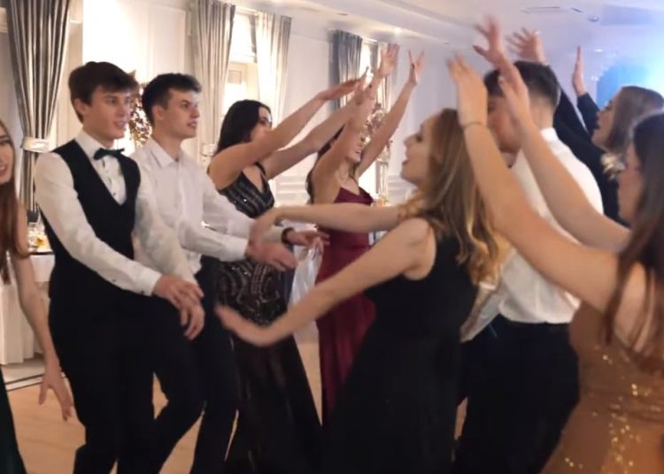 Studniówkowe szaleństwo Ogólniaka. Zobacz film