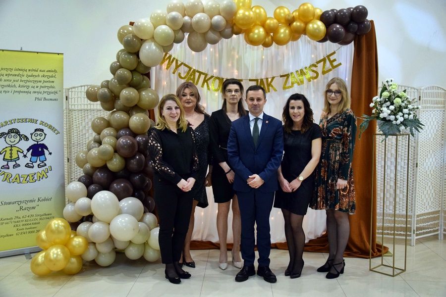 Dzień kobiet w Kornatach. Bawili się i pomagali